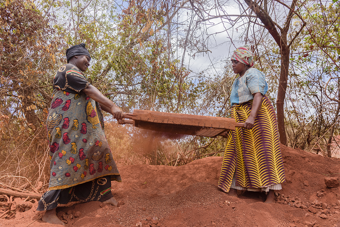 Mwanahawa Swalehe and Zainabu Shabani working in a  Group Mine. (Daluni Msongo One Group)